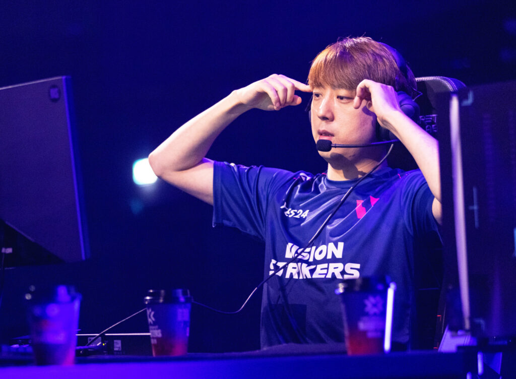 Seon-ho "termi" Pyeon, Head Coach of Vision Strikers together with Vision Strikers in Berlin(Photo courtesy of Colin Young-Wolff/Riot Games)