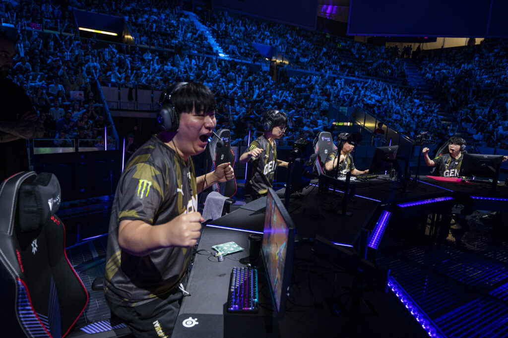 t3xture celebrating after a round win at VALORANT Masters Madrid(Photo courtesy of Hara Amoros/Riot Games)