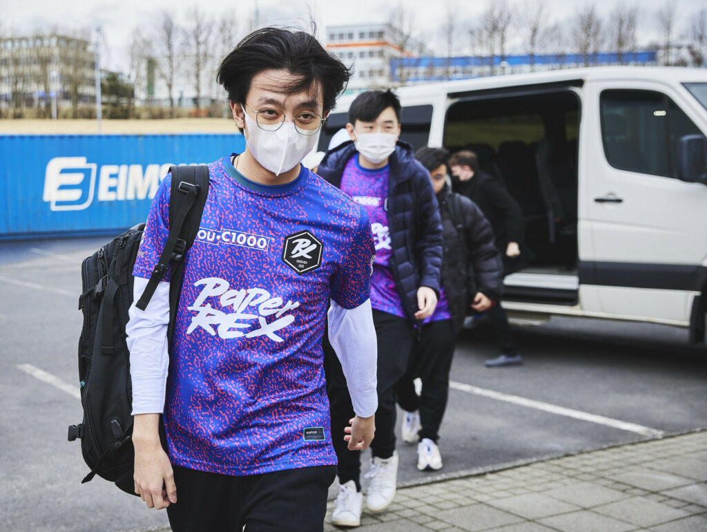 f0rsakeN values education highly, even during his campaign in Berlin(Photo courtesy of Lance Skundrich/Riot Games)