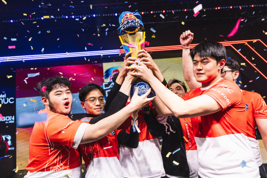 Team Indonesia celebrate at the 2023 Red Bull Campus Clutch World Final at Istanbul, Turkey(Photo courtesy of Nuri Yılmazer / Red Bull Content Pool)