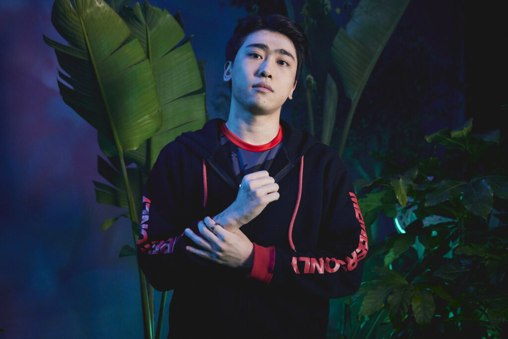 Bazzi(Photo courtesy of Lance Skundrich/Riot Games)