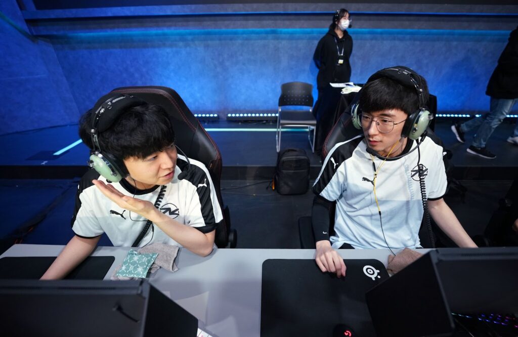 Exy (right) and Yu “TS” Tae-seok play in the quarterfinals of VCT Stage 3(Photo courtesy of VALORANT Esports/Riot Games)