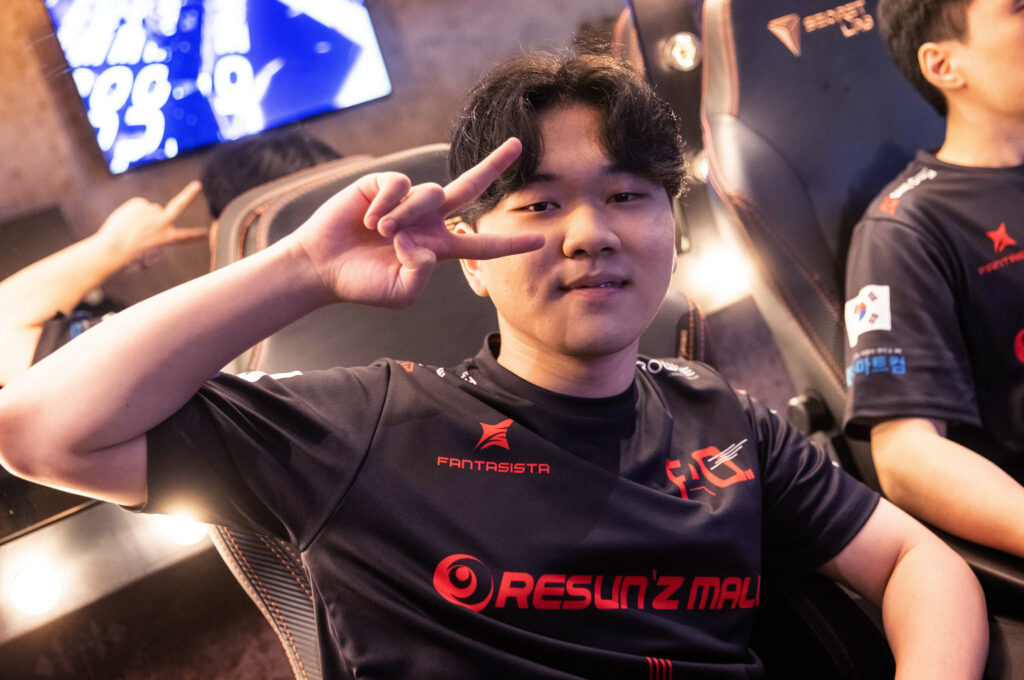 Esperanza is officially a member of DWG KIA(Photo courtesy of Colin Young-Wolff/Riot Games)