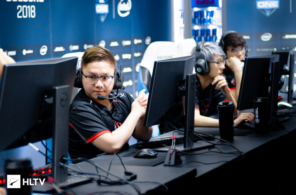 ImpressioN with former Huat Zai player Nevin "splashske" Aw and current Paper Rex player Benedict "Benkai" Tan at ESL One Cologne 2018(Photo courtesy of HLTV)