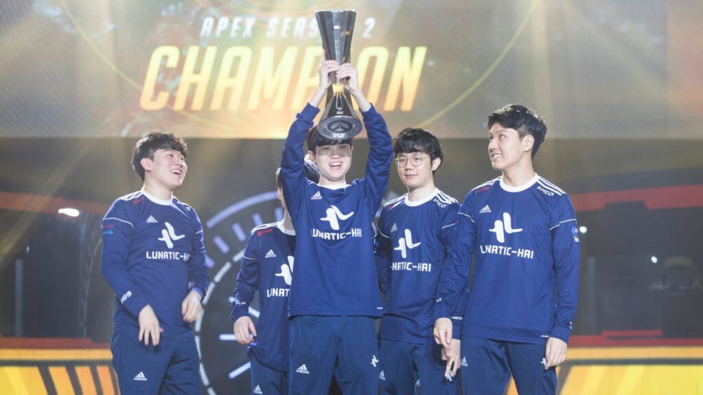 Kim "zunba" Joon Hyuk and co. at OGN APEX Season 2 finals(Photo courtesy of ESPN - kenzi/FOMOS)